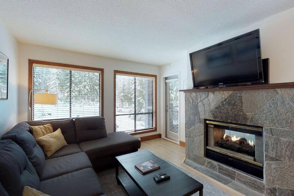 Powderhorn By Whistler Blackcomb Vacation Rentals Екстериор снимка