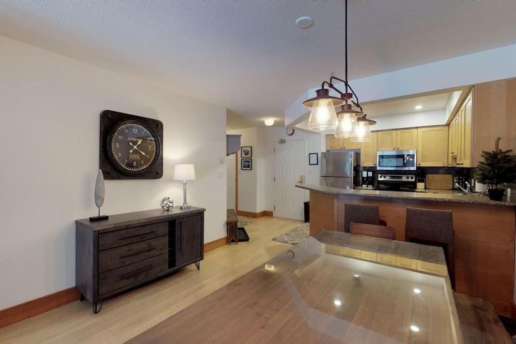 Powderhorn By Whistler Blackcomb Vacation Rentals Екстериор снимка
